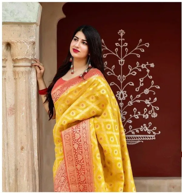 Yellow_Embellished_Banarasi_Jacquard_Saree_(Yellow)